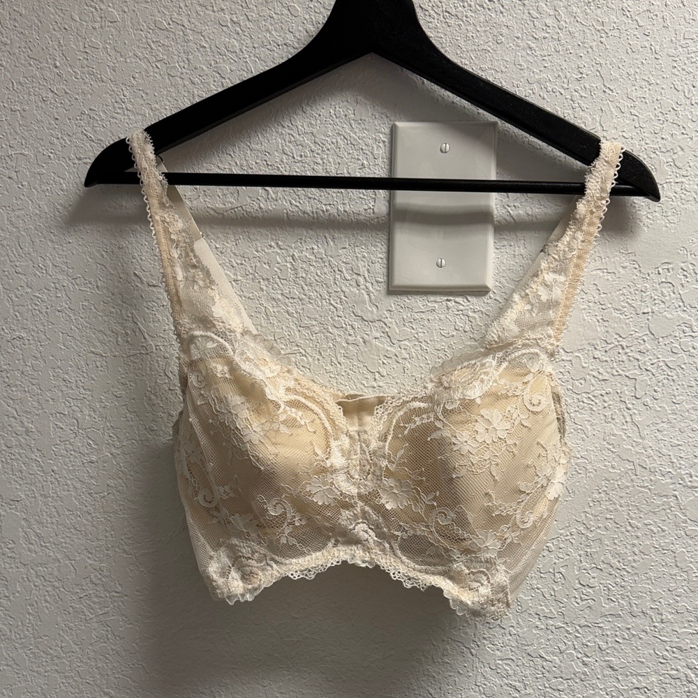 Victoria's Secret Lace Bra - Dream Angels Cream 36 C - Picture 1 of 7